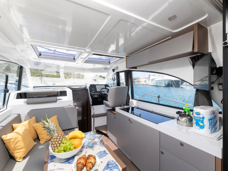 Alquiler de embarcaciones Bénéteau Antares 11 OB enRogoznica en Samboat