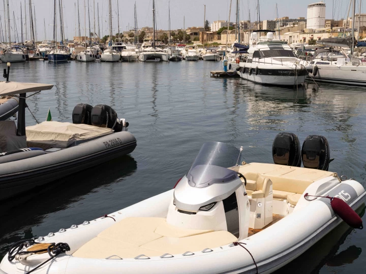 Alquiler de barcos Marsala barato de Strider 9