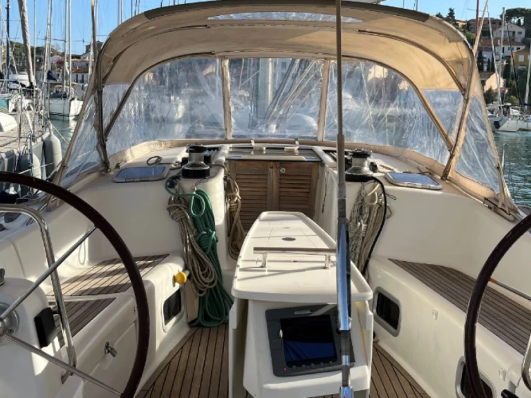 Velero para alquilar Hyères al mejor precio