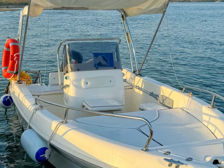 Alquiler de embarcaciones Allegra Boats Open 510 enSiracusa en Samboat