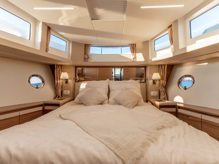 Alquiler Yate de lujo Greenline con o sin  título de navegación