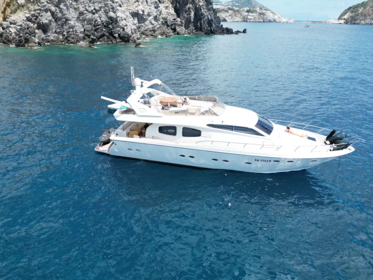 Alquiler de Rizzardi Techenma 65 Fly en Sorrento