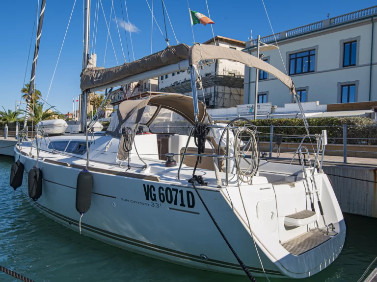 Alquiler Velero en San Vincenzo - Jeanneau Sun Odyssey 33i