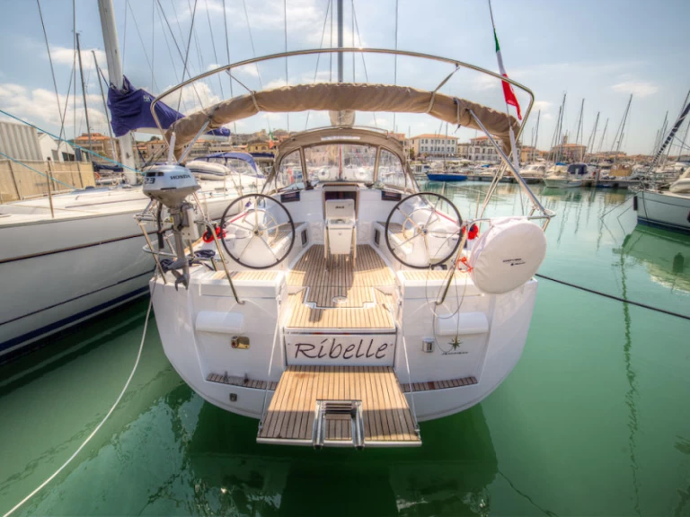 Alquiler San Vincenzo - Jeanneau Sun Odyssey 439 en SamBoat
