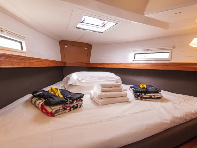 Alquiler de Velero, con o sin patrón Bavaria San Vincenzo