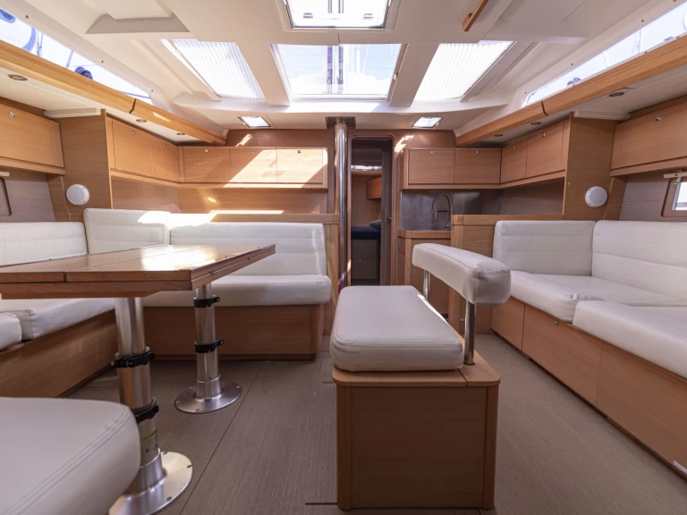 Alquiler de Velero, con o sin patrón Dufour San Vincenzo