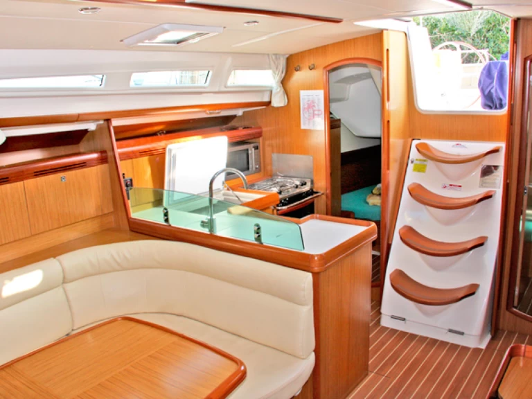 Alquiler de embarcaciones Jeanneau Sun Odyssey 42i enSan Vincenzo en Samboat