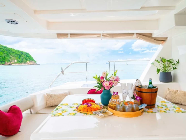 Alquiler de Catamarán, con o sin patrón Leopard Ao Chalong