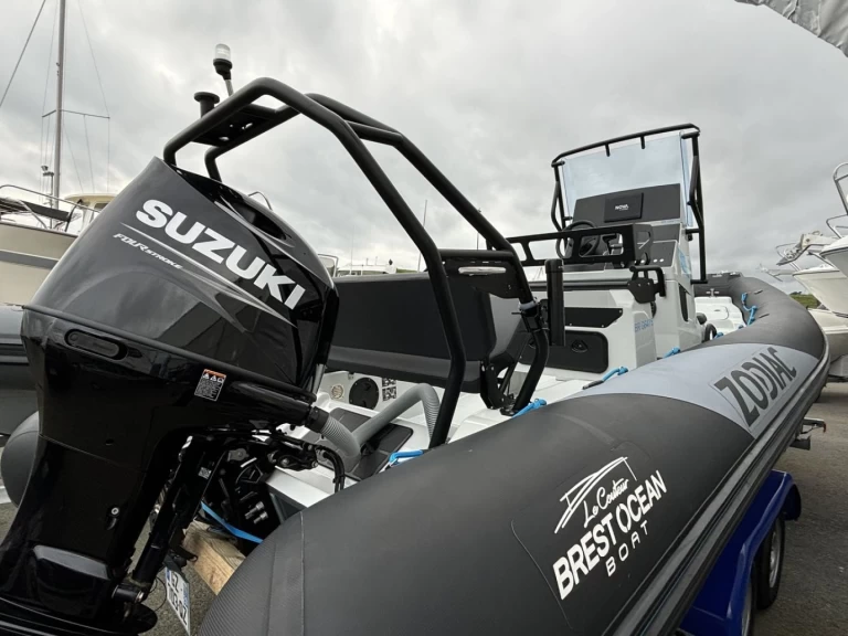 Alquiler Brest - Zodiac Pro 7 en SamBoat