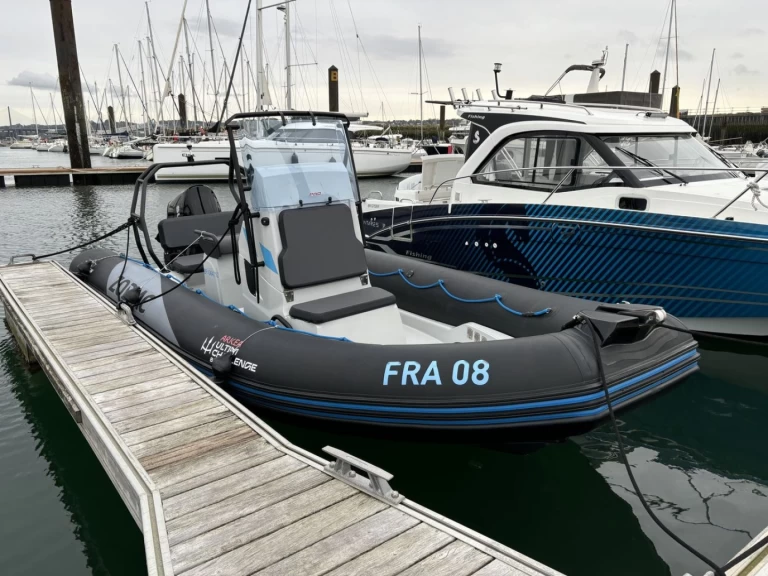 Alquiler de Neumática, con o sin patrón Zodiac Brest