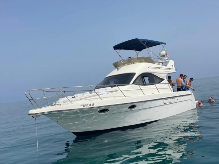 Alquiler de barcos Fuengirola barato de Astinor 34 Cruiser