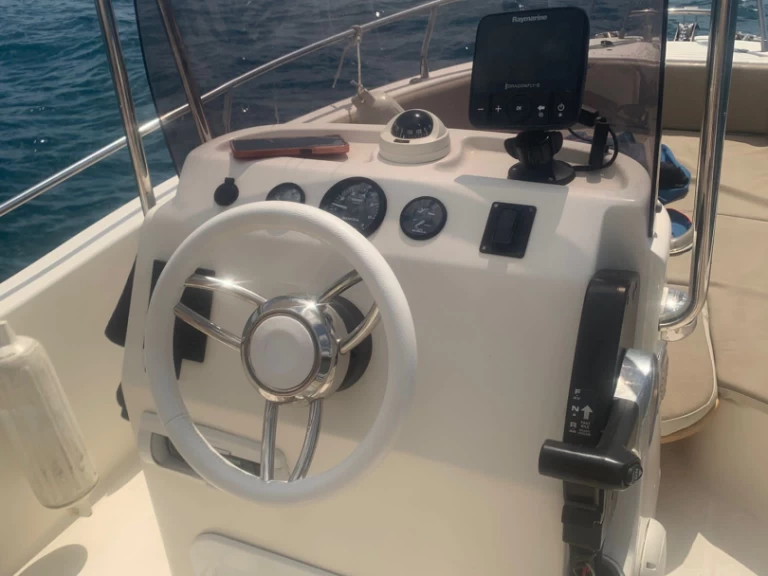 Alquiler de Ferrario Winnebago  en Celle Ligure