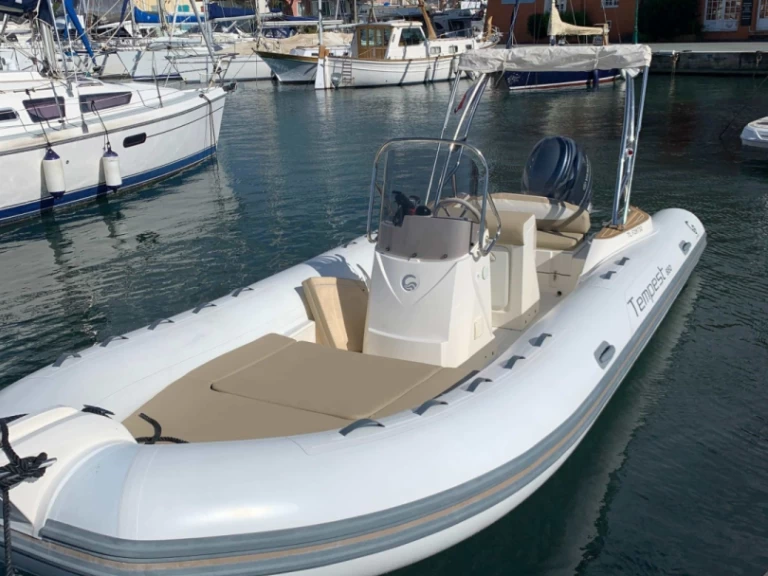 Alquiler Port Grimaud - Capelli Tempest 650 en SamBoat