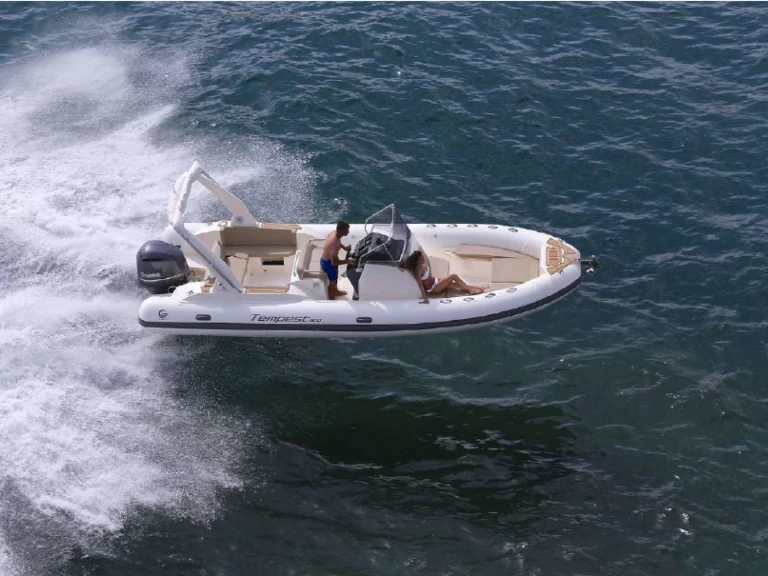 Alquiler Neumática en Hyères - Capelli Tempest 800 Sun