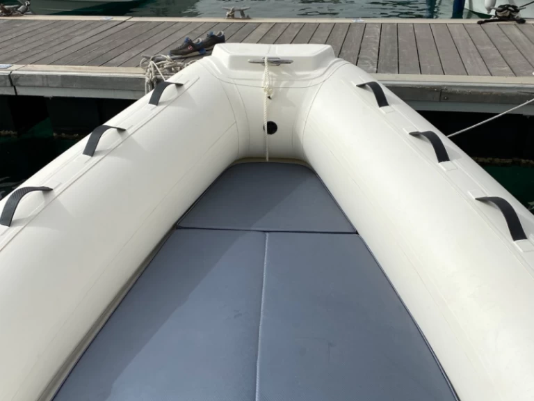 Alquiler de Marsea Marsea SP 90 en Porto Pollo