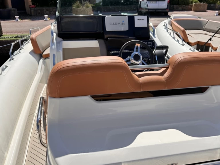 Zodiac Medline 9 de alquiler a Port Grimaud