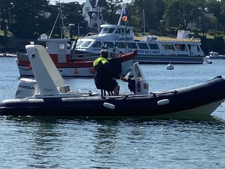 Alquiler de embarcaciones Valiant V 620 Sport enBénodet en Samboat