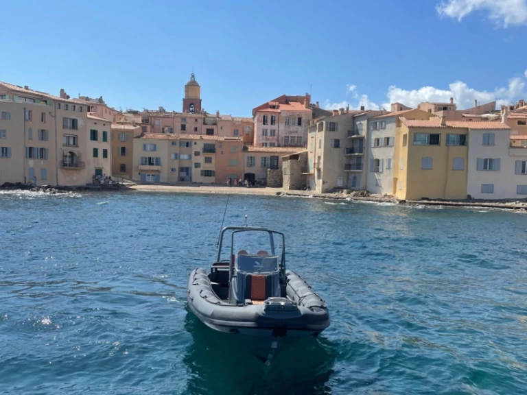 Highfield HIGHFIELD 700 de alquiler a Port Grimaud