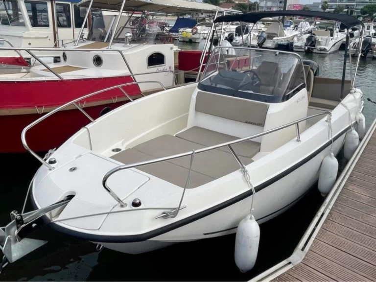 Quicksilver Quicksilver 675 Activ Open de alquiler a Arcachon