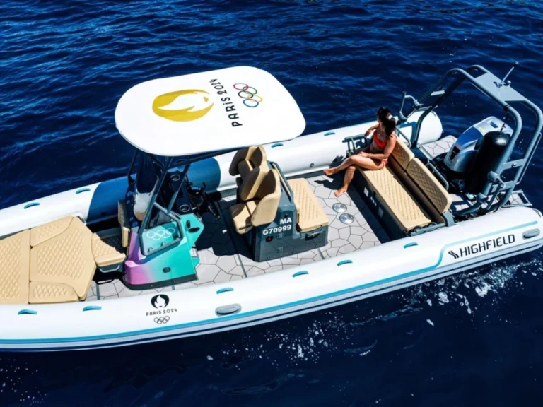 Alquiler de embarcaciones Highfield 760 enCogolin en Samboat