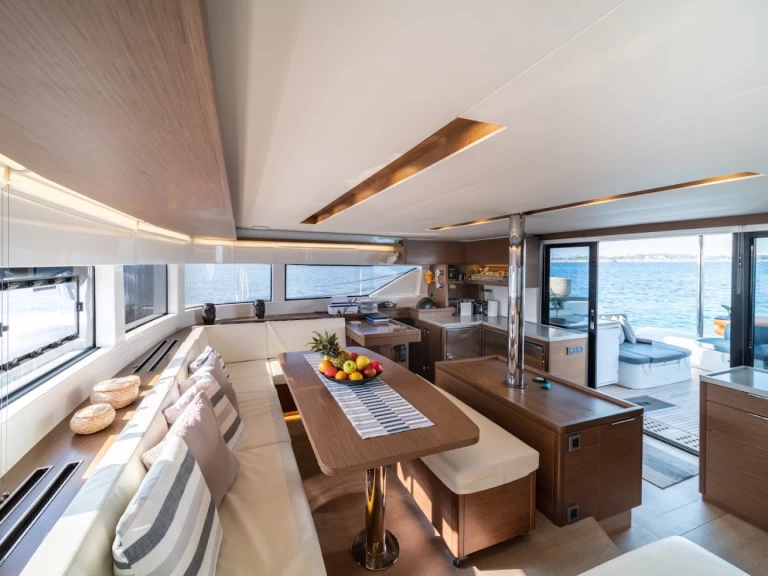 Lagoon Lagoon 50 de alquiler a Atenas