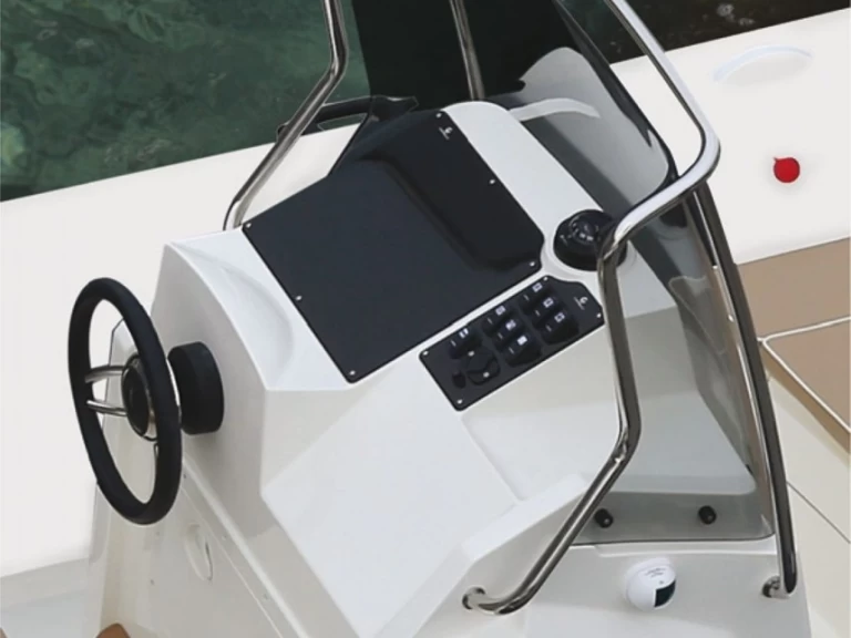 Alquiler de Capelli Tempest 775 en Saint-Raphaël