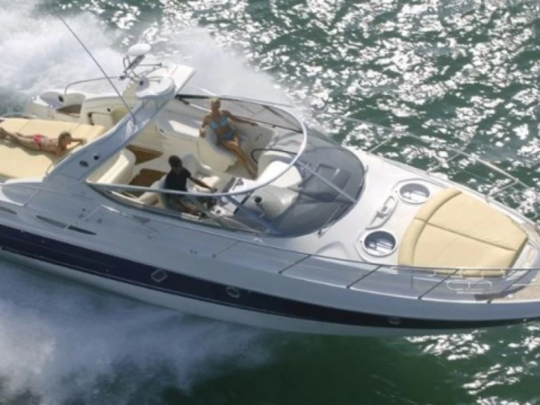 Alquiler de embarcaciones Cranchi Endurance 39 enSaint-Raphaël en Samboat