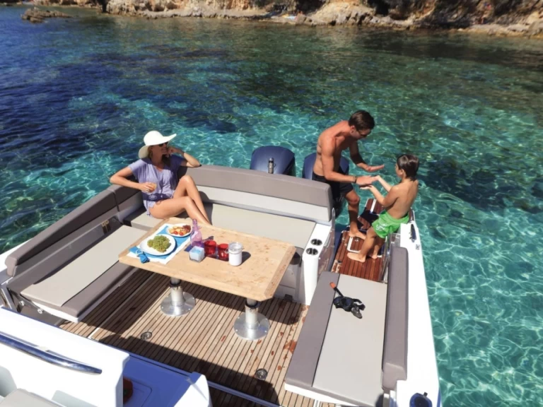 Alquiler Lancha Jeanneau con o sin  título de navegación