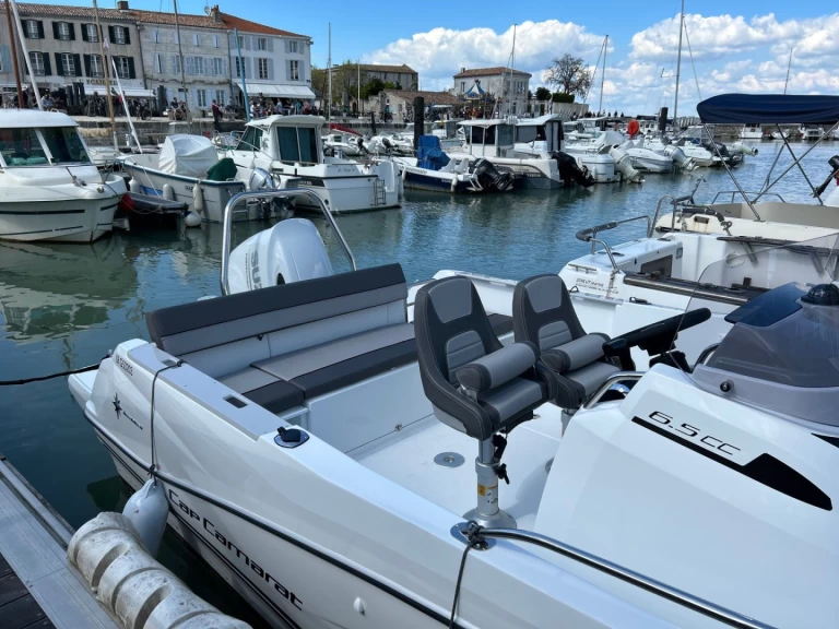 Jeanneau Cap Camarat 7.5 CC Serie 3 de alquiler a La Flotte