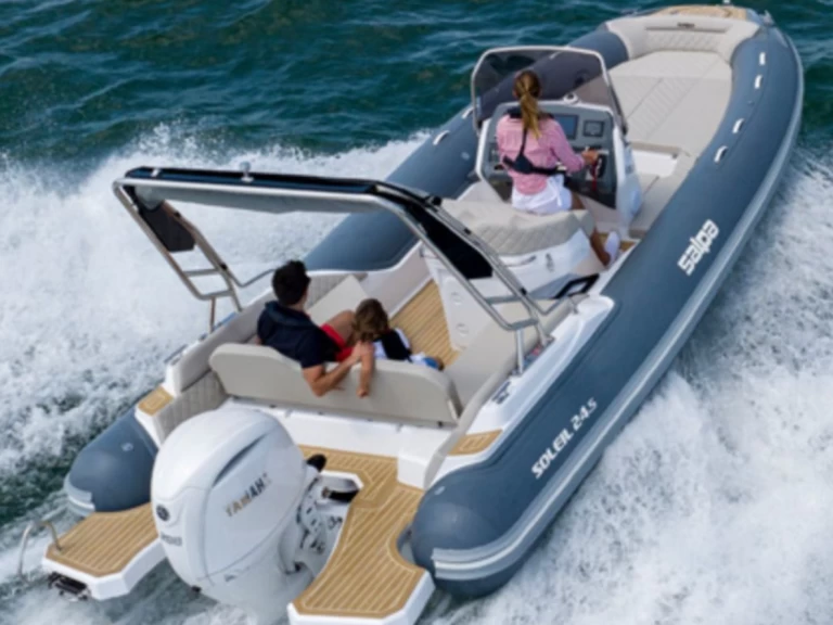 Alquiler Bol - Salpa Salpa Soleil 26 en SamBoat