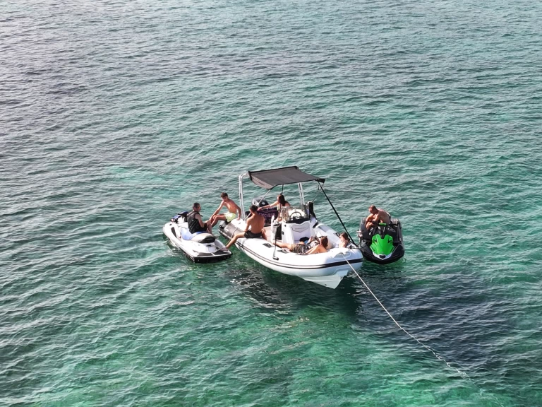 Alquiler de barcos Porto-Vecchio barato de cayman 19