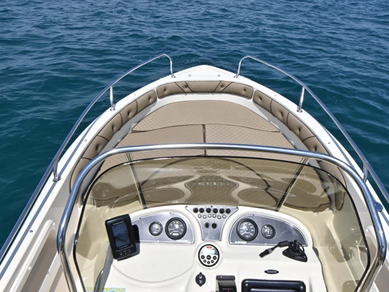 Alquiler Lancha en Funtana-Fontane - Ranieri Voyager 640