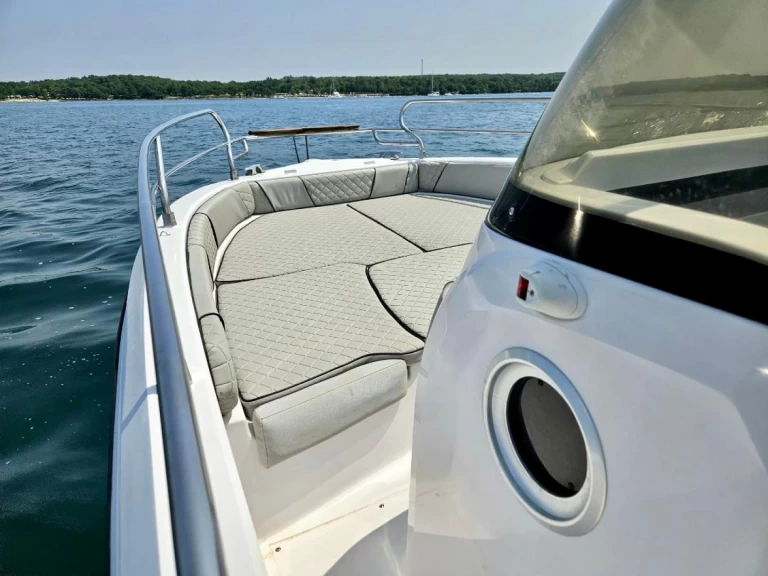 Alquiler Lancha Ranieri con o sin  título de navegación