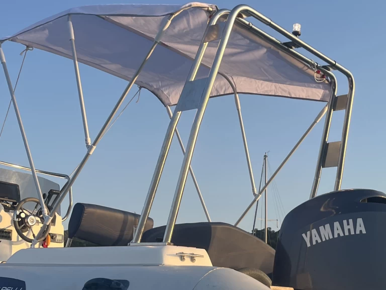 Alquiler Neumática Capelli con o sin  título de navegación