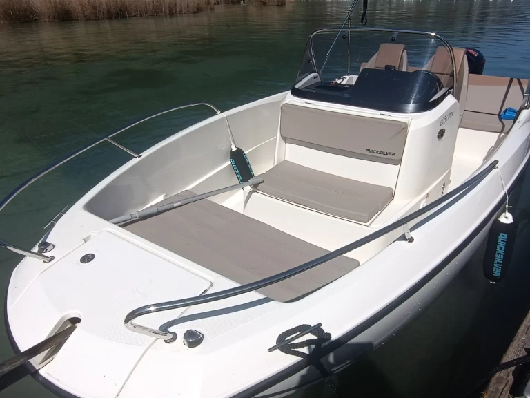 Alquiler de Quicksilver Activ 605 Open en Aix-les-Bains