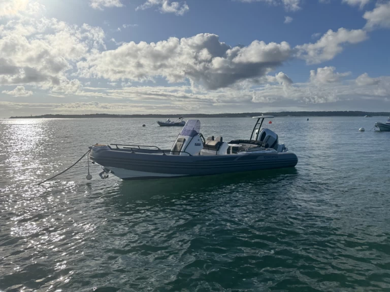 Alquiler de Neumática, con o sin patrón Grand Boats Bélisaire