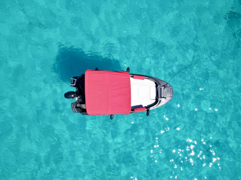 Alquiler Lancha ROTO con o sin  título de navegación