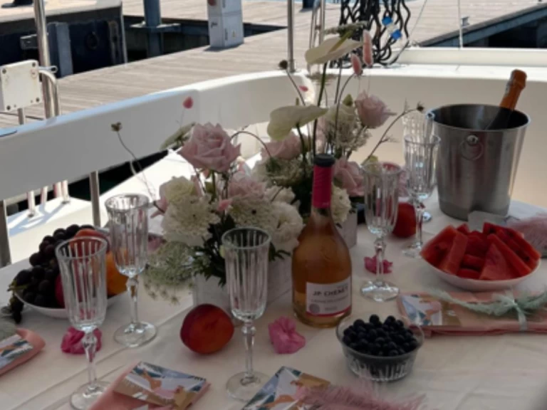 Alquiler de Fountaine Pajot Lipari 41 en Porto Montenegro