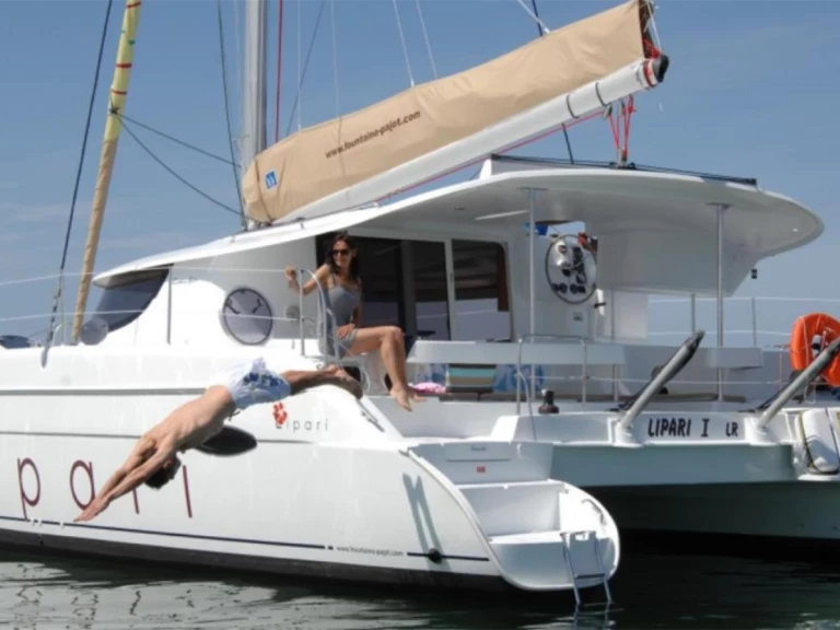 Alquiler de embarcaciones Fountaine Pajot Lipari 41 enPorto Montenegro en Samboat