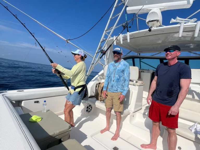 Alquiler Lancha Tiara con o sin  título de navegación