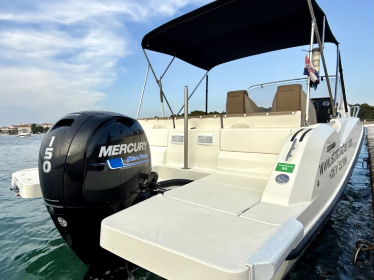 Alquiler Porec Port - Quicksilver Activ 675 Sundeck en SamBoat