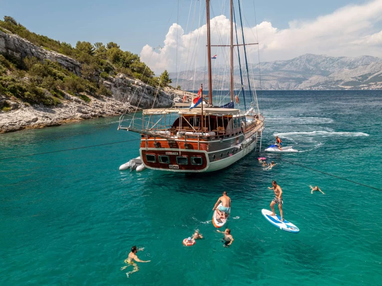 Alquiler de Custom Eleganza en Split