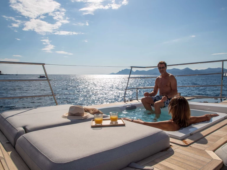 Alquiler de barcos Atenas barato de CHRISTAL MIO 80 