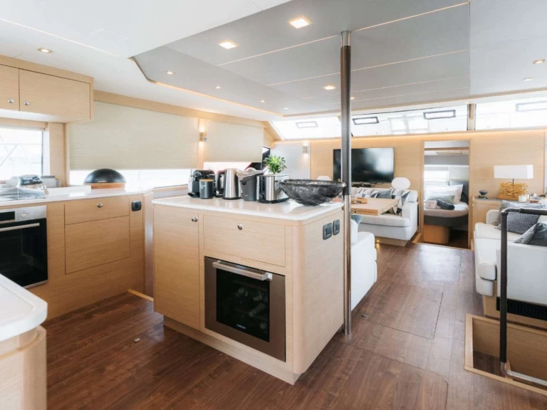 Aquila TiAmo de alquiler a Lávrio