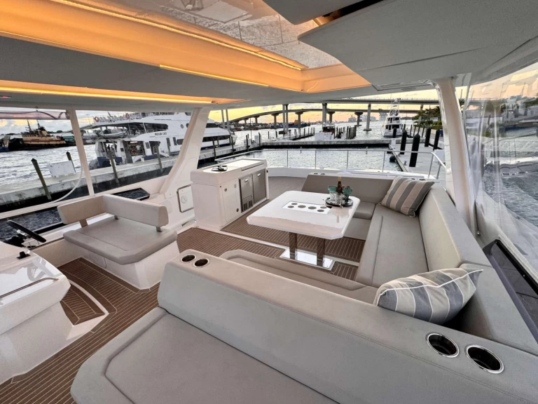 Alquiler Yate de lujo Leopard con o sin  título de navegación