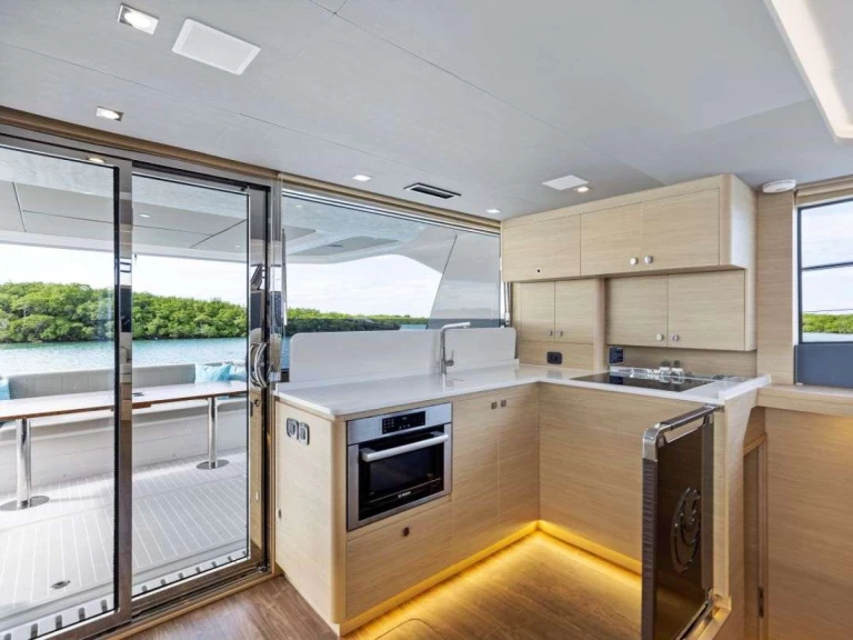 Alquiler de embarcaciones Aquila Lucy enCannigione en Samboat