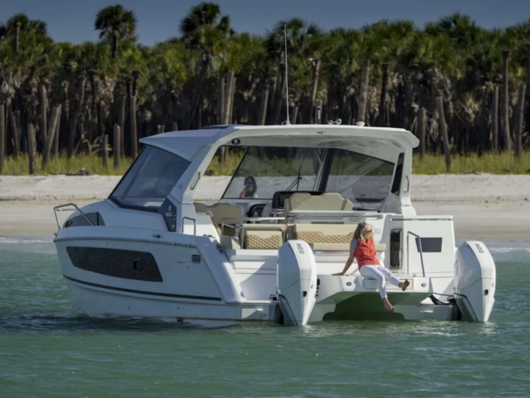 Alquiler de Yate de lujo, con o sin patrón Aquila Cerdeña