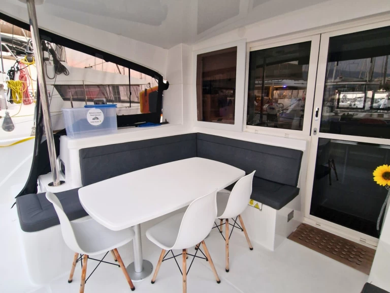 Alquiler Catamarán Lagoon con o sin  título de navegación