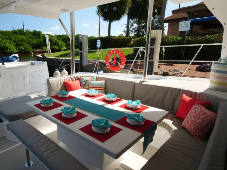 Royal Cape GET ALONG de alquiler a Islas Vírgenes de los Estados Unidos