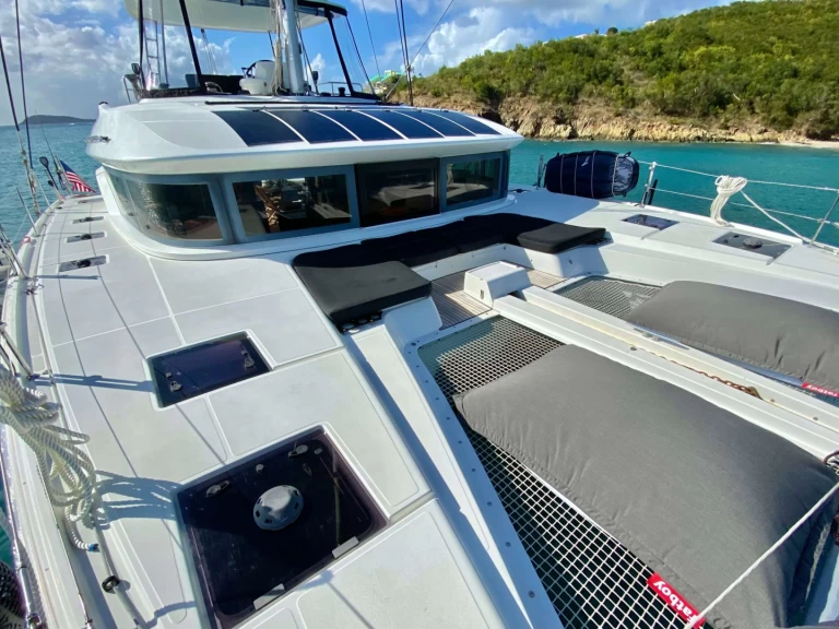 Alquiler Yate de lujo Lagoon con o sin  título de navegación